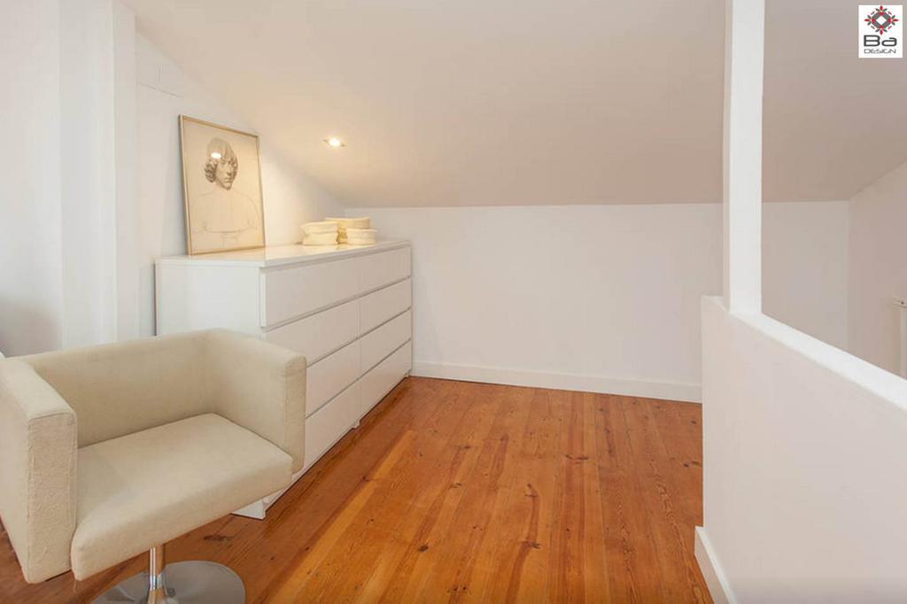 Design Duplex Apartment Ba/ Chiado Lisboa Rom bilde