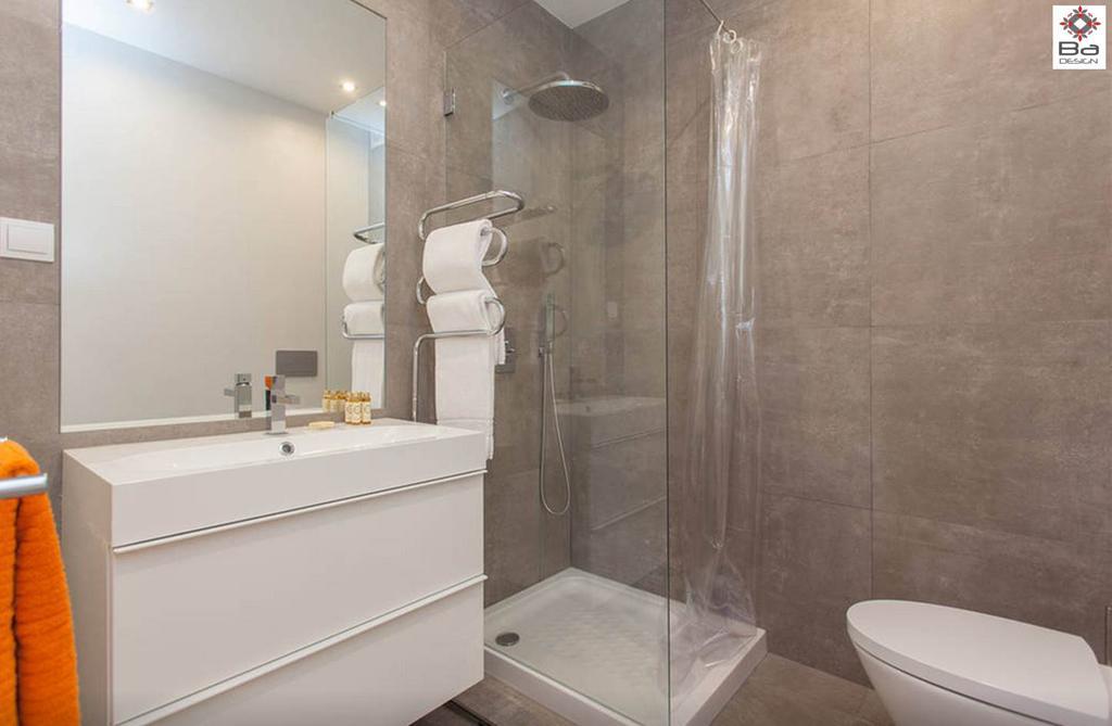 Design Duplex Apartment Ba/ Chiado Lisboa Rom bilde