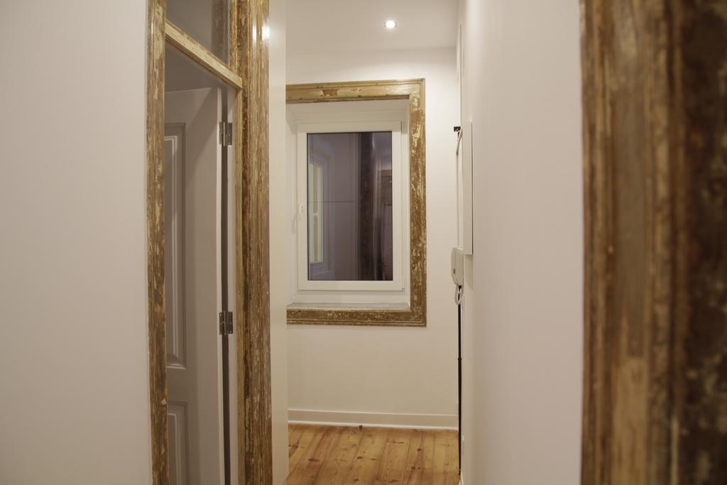 Design Duplex Apartment Ba/ Chiado Lisboa Rom bilde