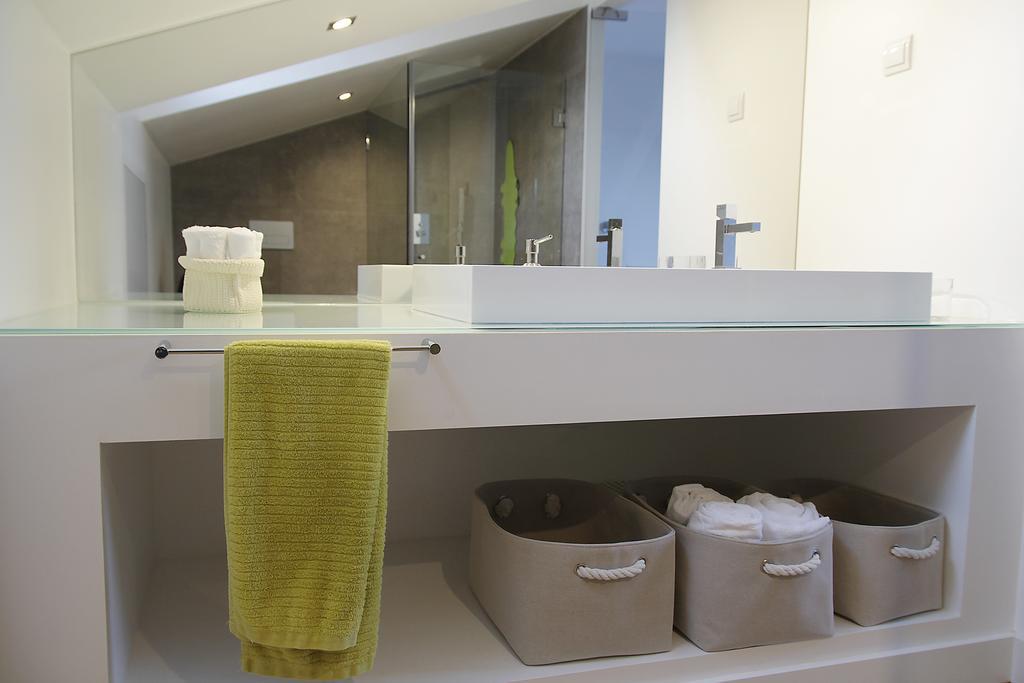 Design Duplex Apartment Ba/ Chiado Lisboa Rom bilde