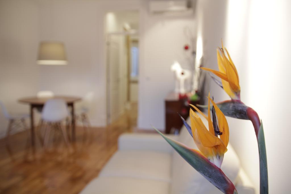 Design Duplex Apartment Ba/ Chiado Lisboa Rom bilde