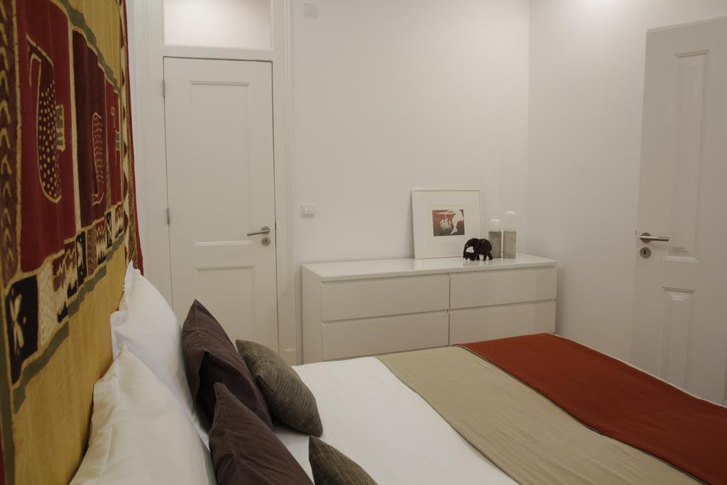 Design Duplex Apartment Ba/ Chiado Lisboa Rom bilde