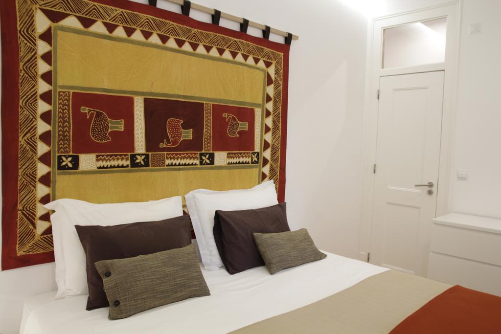 Design Duplex Apartment Ba/ Chiado Lisboa Rom bilde